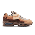 Sporting an upper rendered in desert sand, baroque brown and mink brown with hemp accents, the design features wood suede overlays and heavy grain embossed suede throughout. 